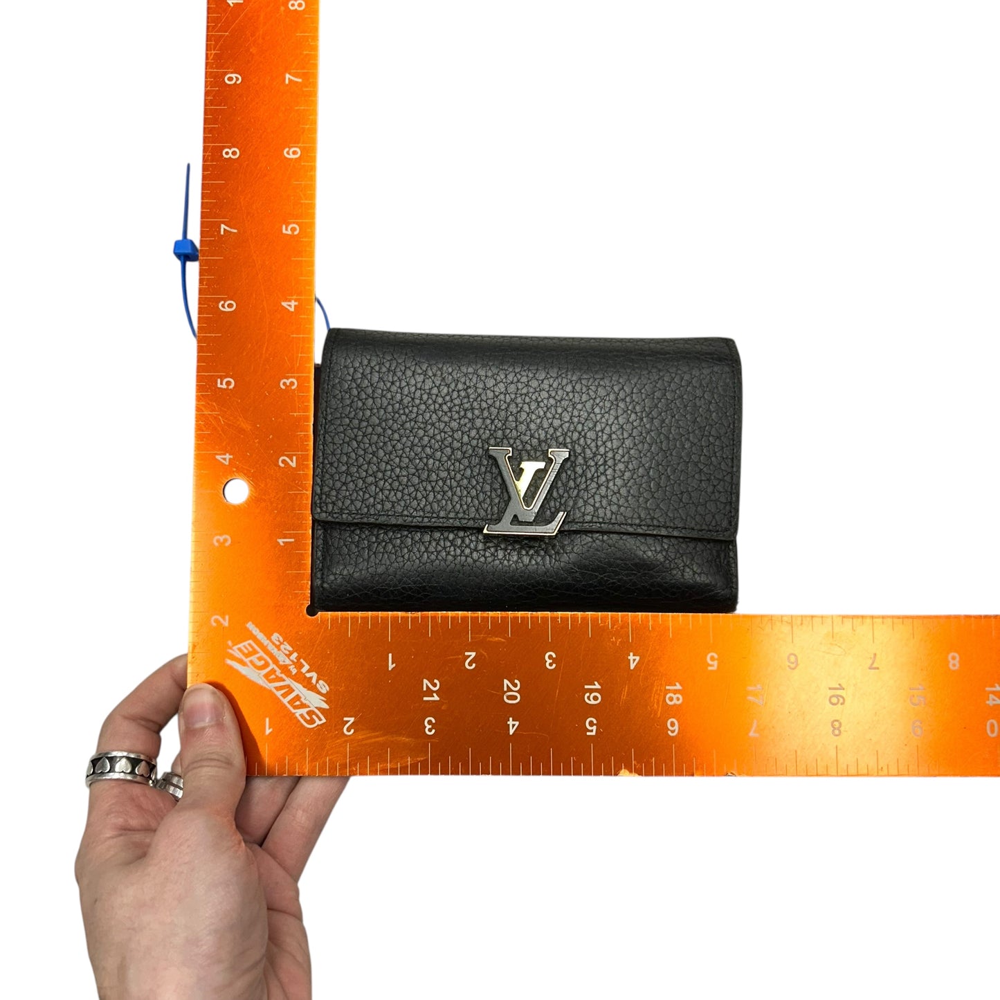 Wallet Luxury Designer By Louis Vuitton, Size: Medium