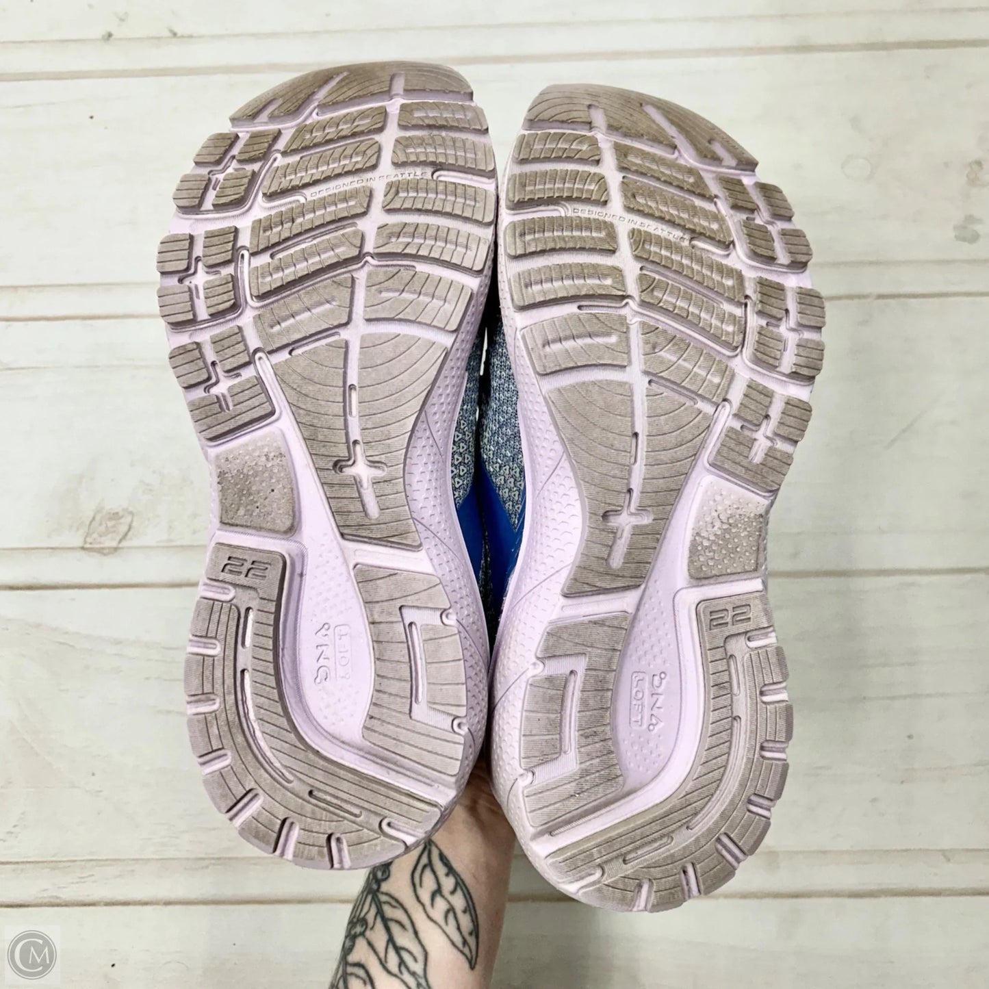 Shoes Athletic By Brooks In Blue & Purple, Size: 8