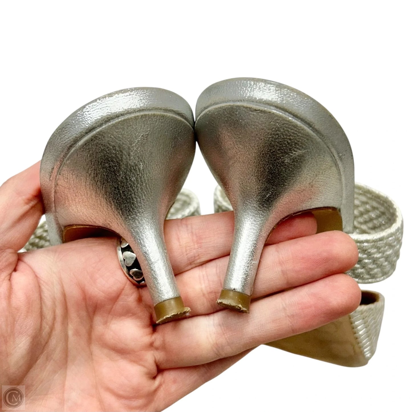 Shoes Heels Kitten By Malone Souilers In Cream & Silver, Size: 7