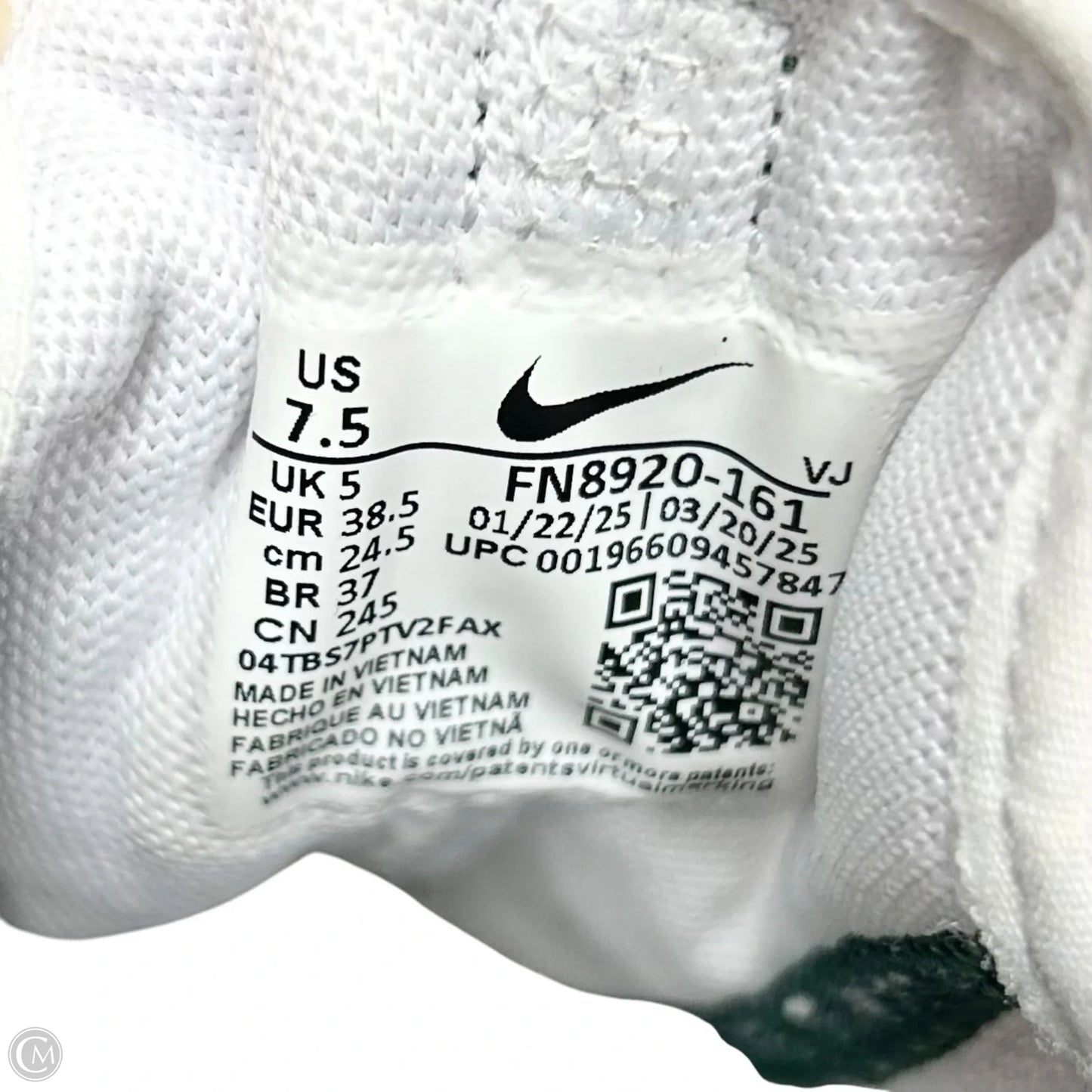 Shoes Athletic By Nike In White, Size: 7.5