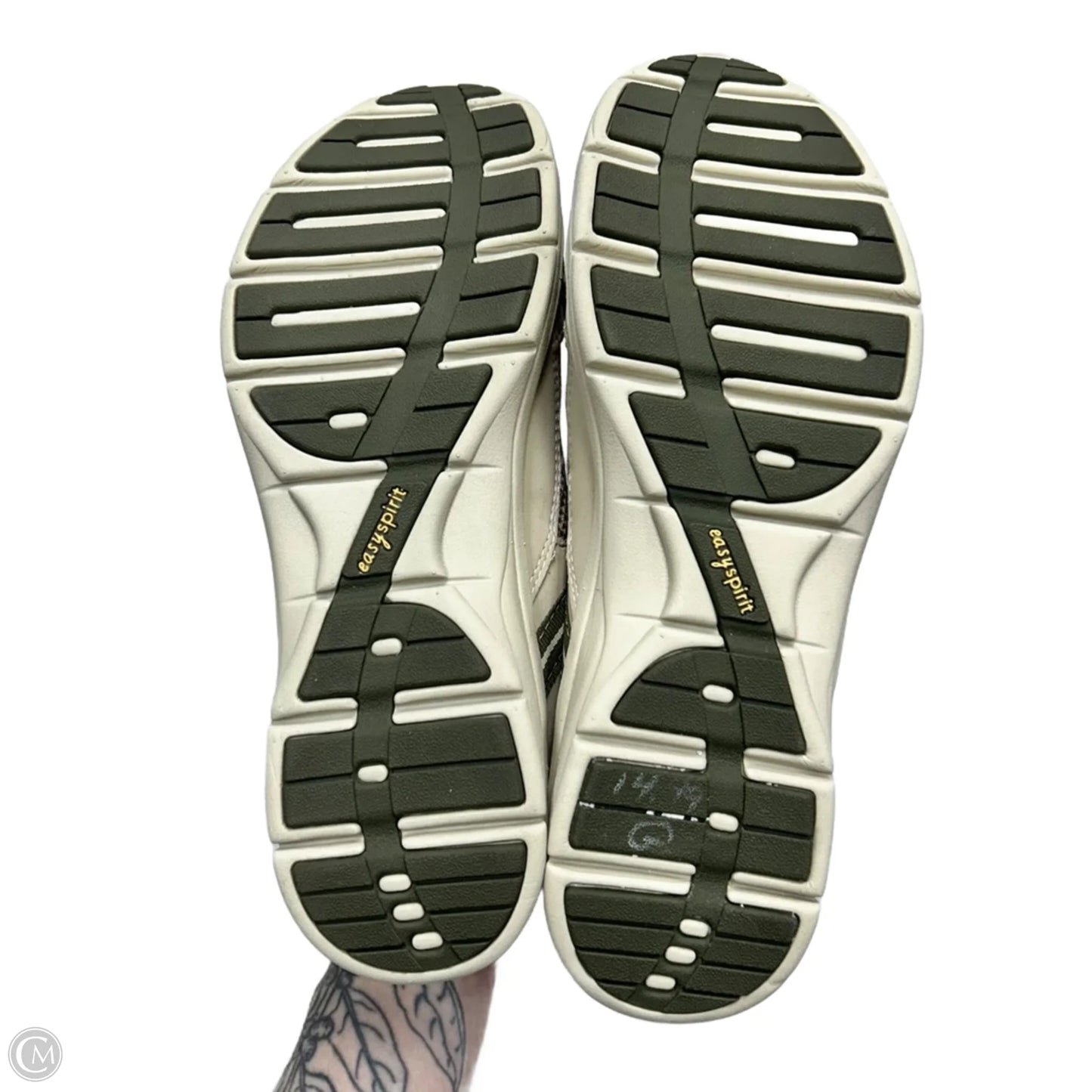 Shoes Sneakers By Easy Spirit In Cream & Green, Size: 9