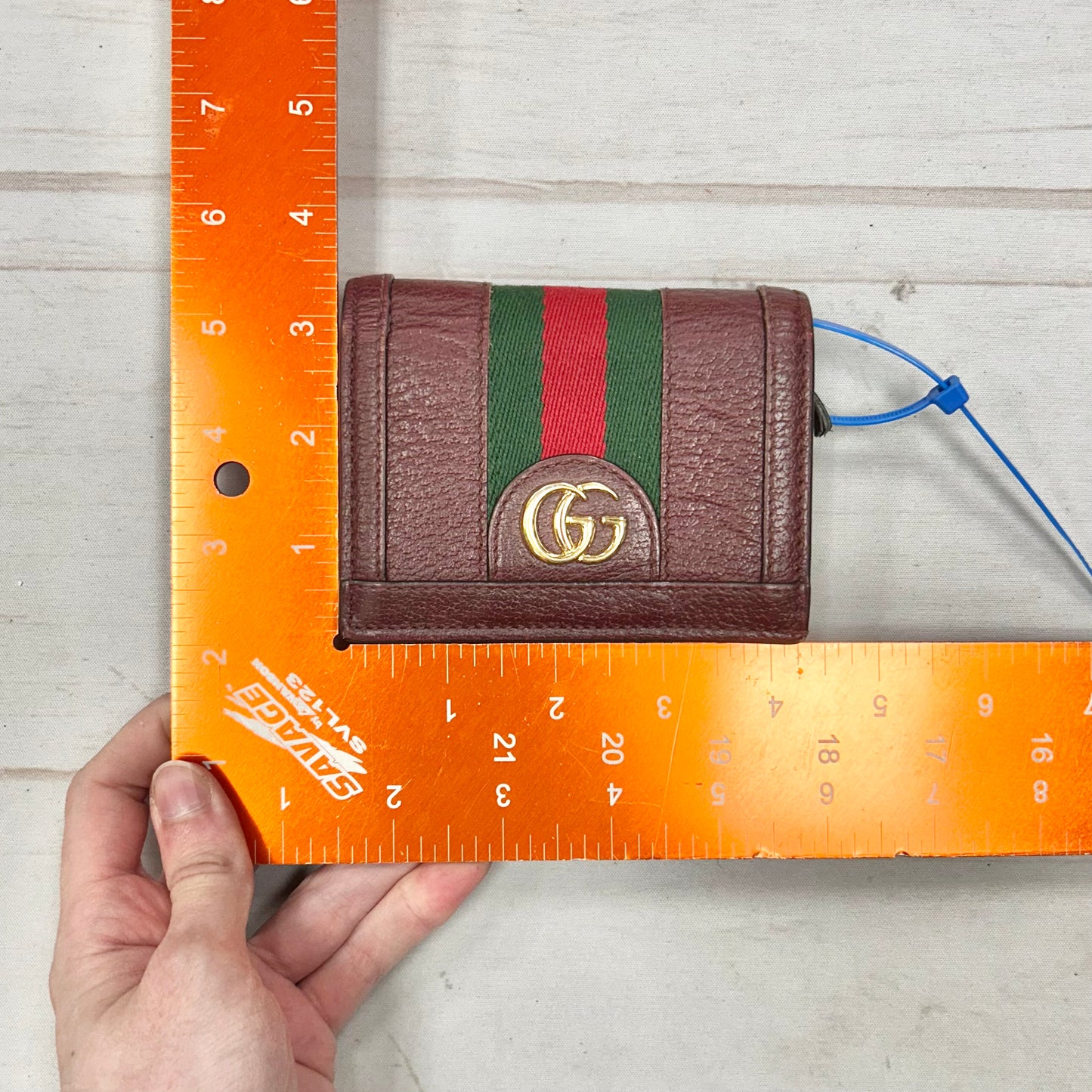 Wallet Luxury Designer By Gucci, Size: Small