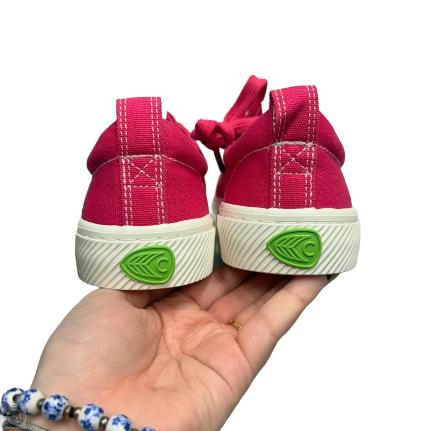 Shoes Sneakers By Cariuma In Pink, Size: 7.5