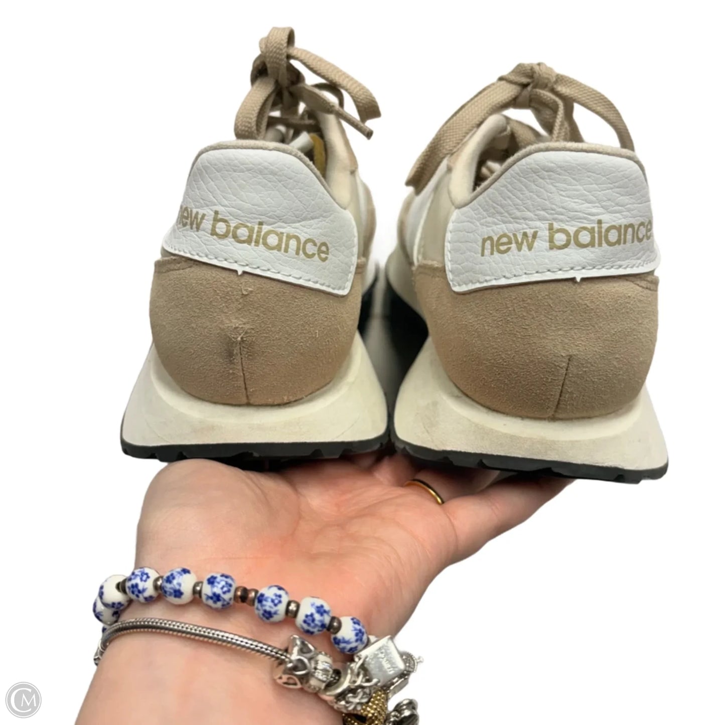 Shoes Sneakers By New Balance In Cream, Size: 7.5