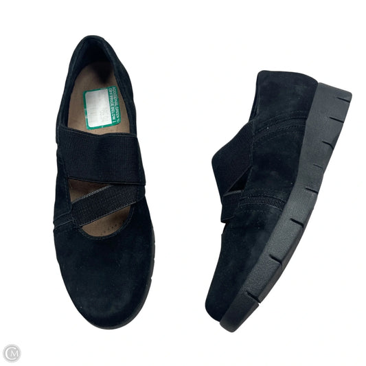 Shoes Sneakers By Clarks In Black, Size: 6
