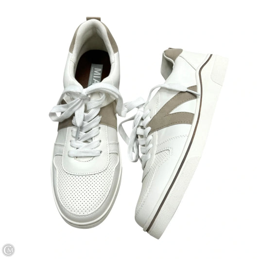 Shoes Sneakers By Mia In White, Size: 10