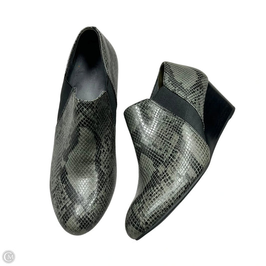 Boots Ankle Heels By Vionic In Snakeskin Print, Size: 9.5