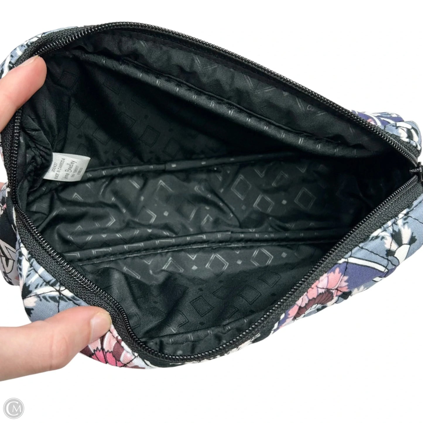 Makeup 4pc By Vera Bradley, Size: Medium