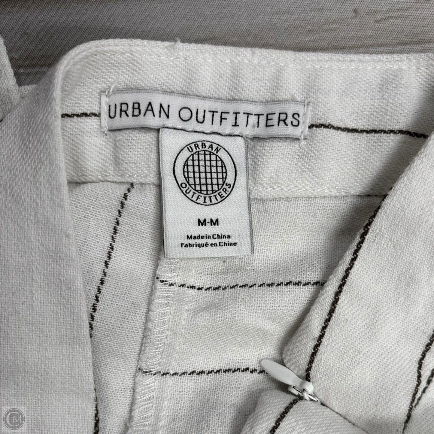 Skirt Mini & Short By Urban Outfitters In White, Size: M