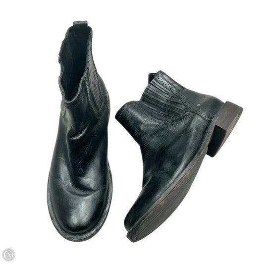 Boots Designer By Ugg In Black, Size: 9