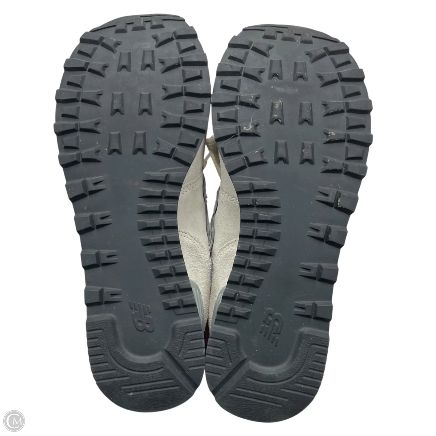 Shoes Sneakers By New Balance In Grey & White, Size: 8.5