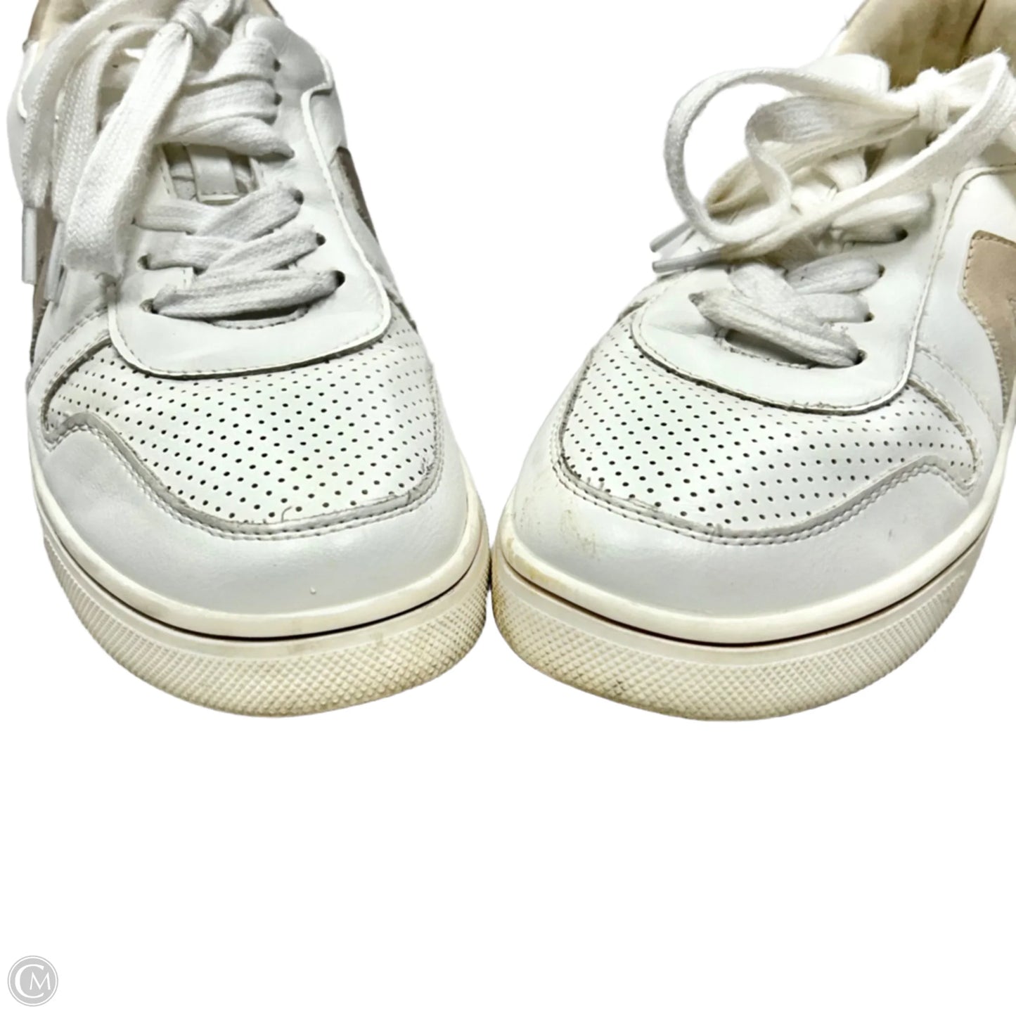 Shoes Sneakers By Mia In White, Size: 8