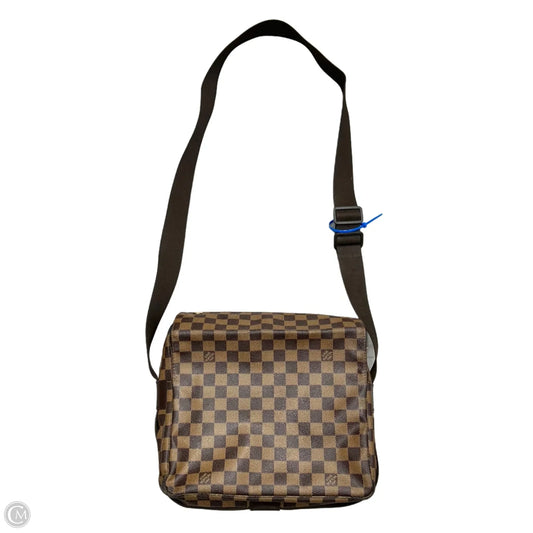 Crossbody Luxury Designer By Louis Vuitton, Size: Medium