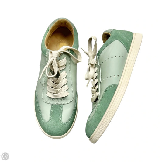 Shoes Flats By Revitalign In Green, Size: 7