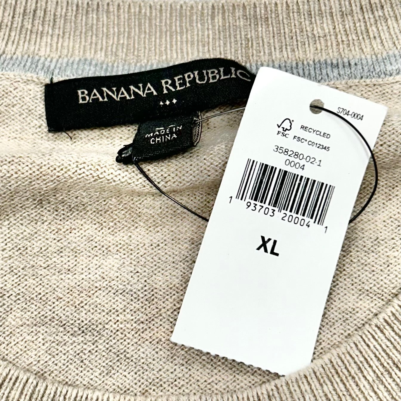 Sweater By Banana Republic In Tan, Size: Xl