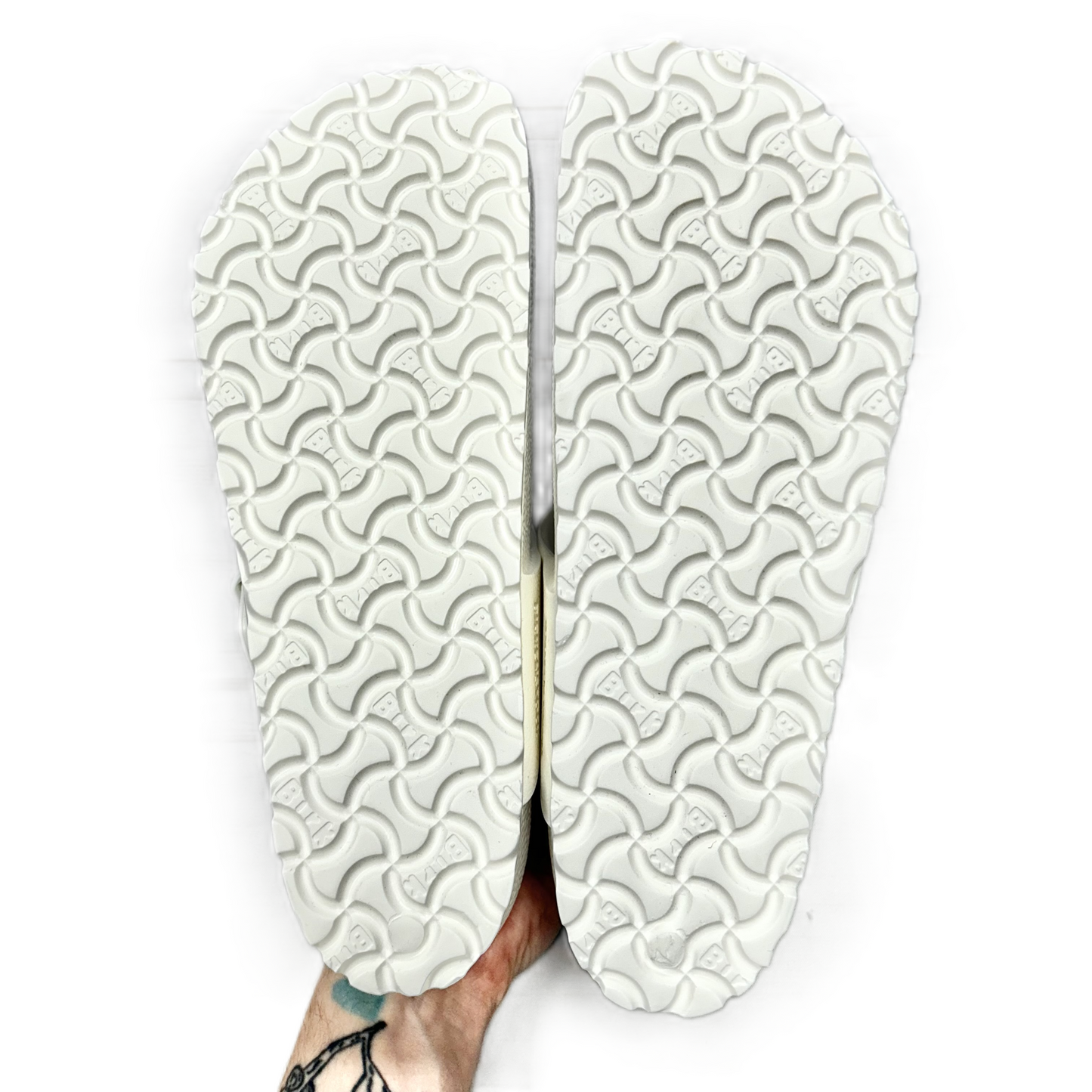 Sandals Flats By Birkenstock In White, Size: 10