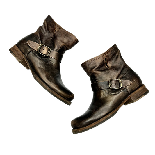 Boots Designer By Frye In Bronze, Size: 9.5