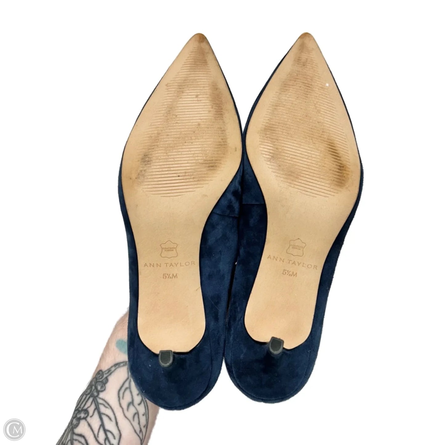 Shoes Heels Kitten By Ann Taylor In Navy, Size: 5.5