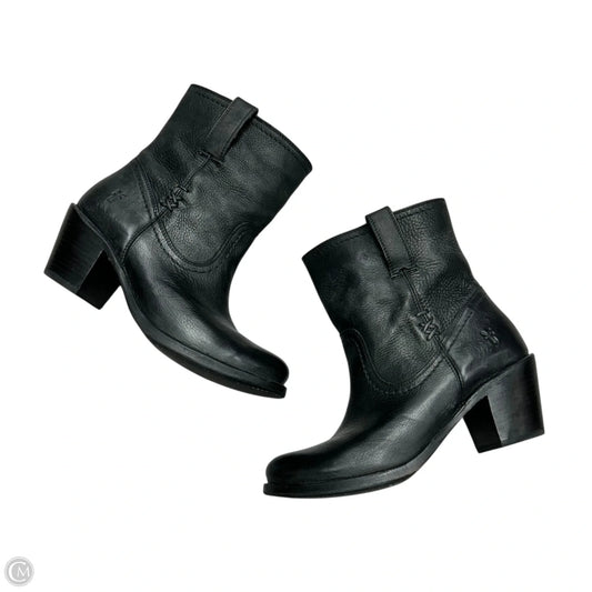 Boots Designer By Frye In Black, Size: 9