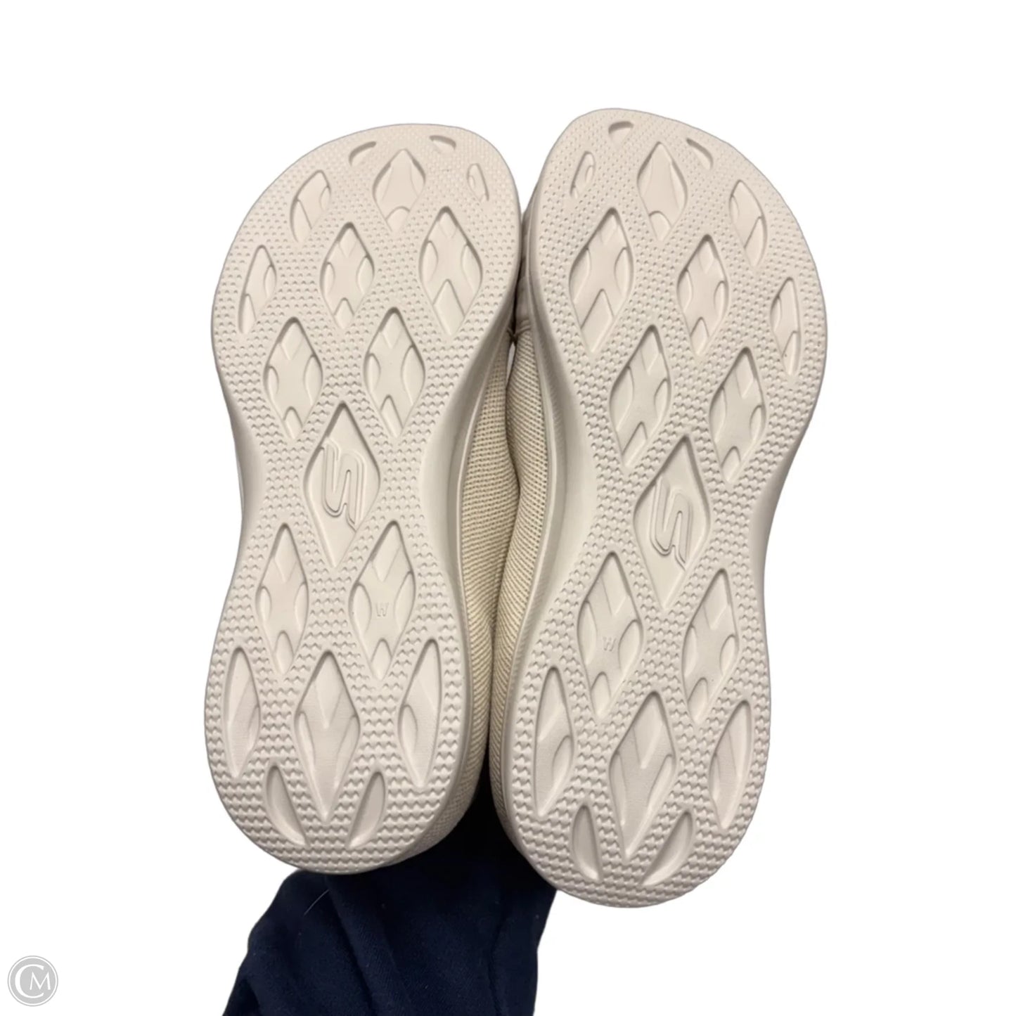 Shoes Flats By Skechers In Beige, Size: 11