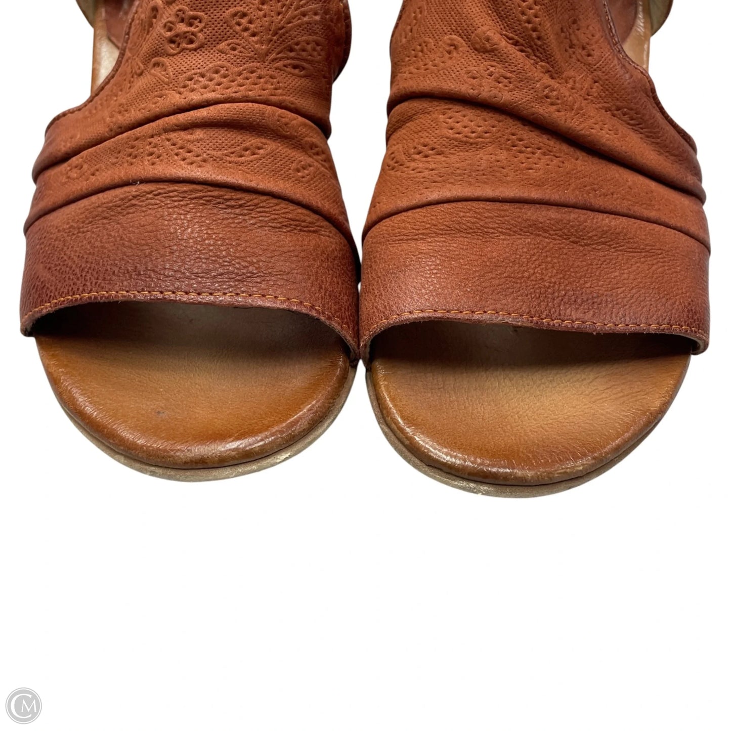 Sandals Flats By Miz Mooz In Brown, Size: 7.5