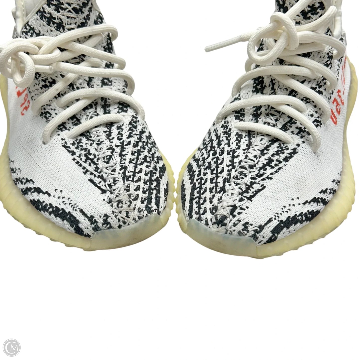 Shoes Luxury Designer By Yeezy In Black & White, Size: 6