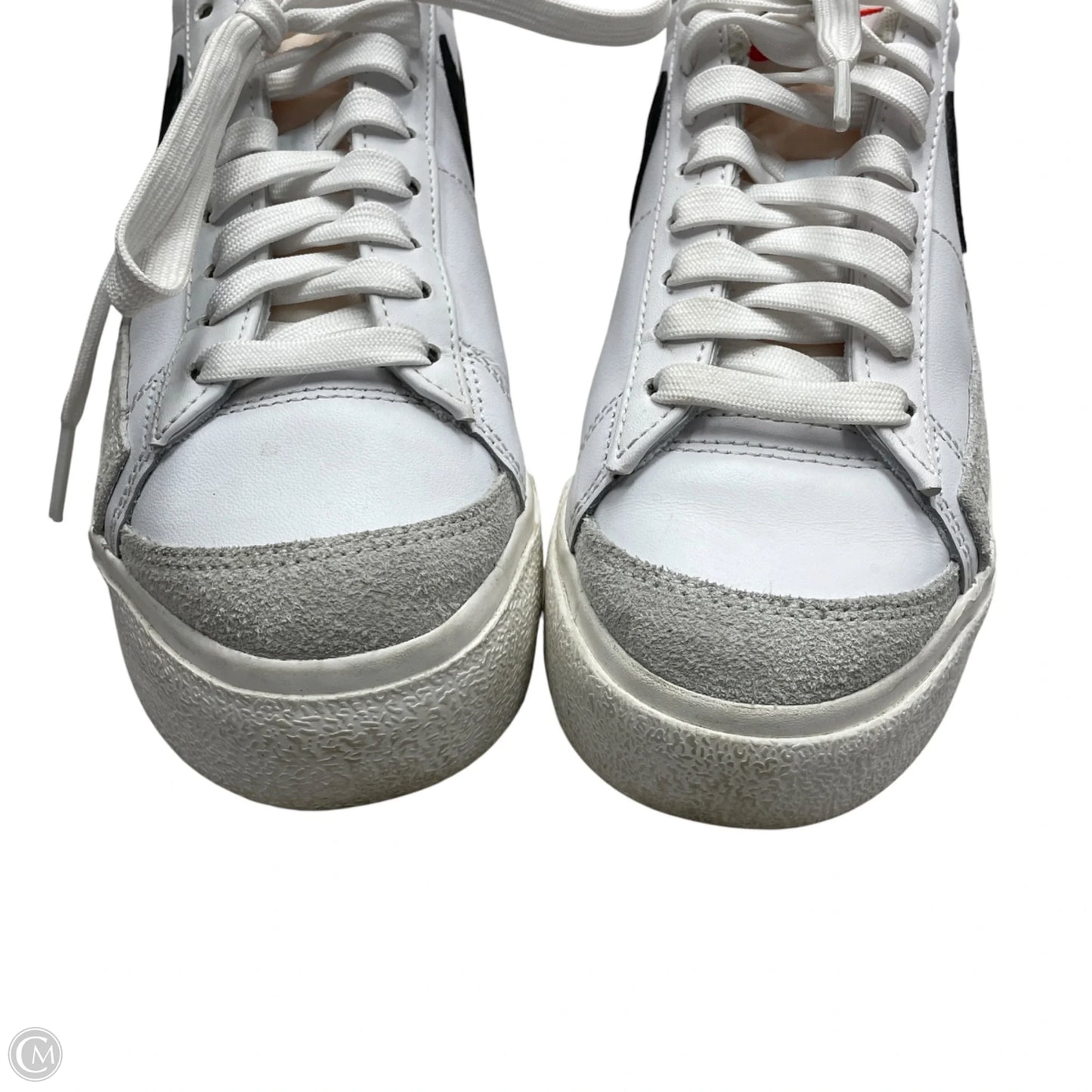 Shoes Sneakers By Nike In White, Size: 5