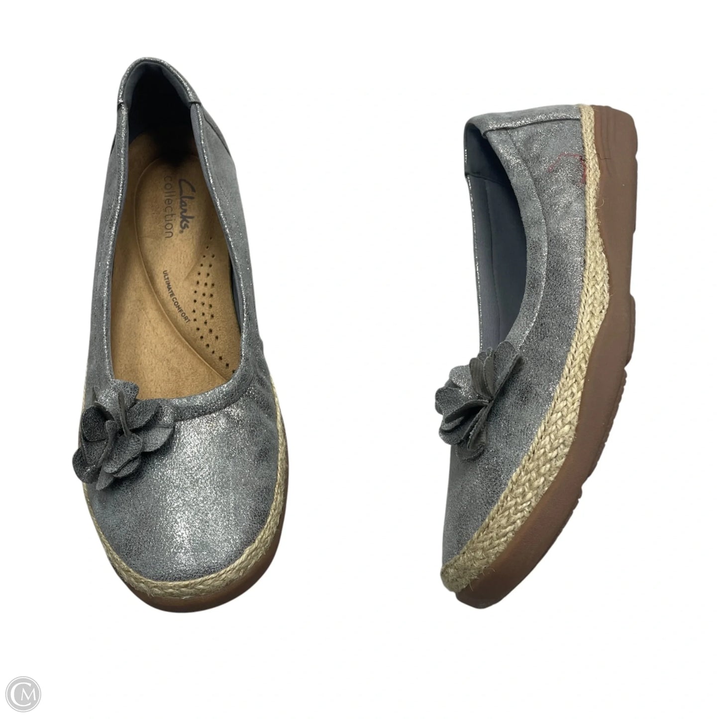 Shoes Flats By Clarks In Silver, Size: 9.5