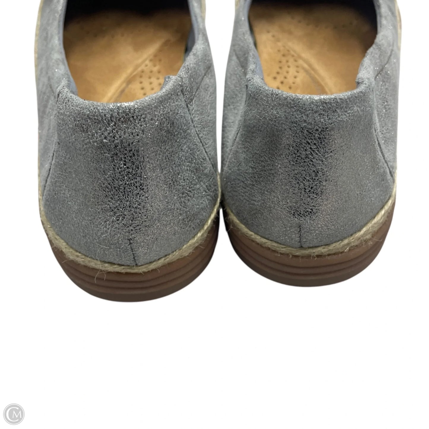 Shoes Flats By Clarks In Silver, Size: 9.5