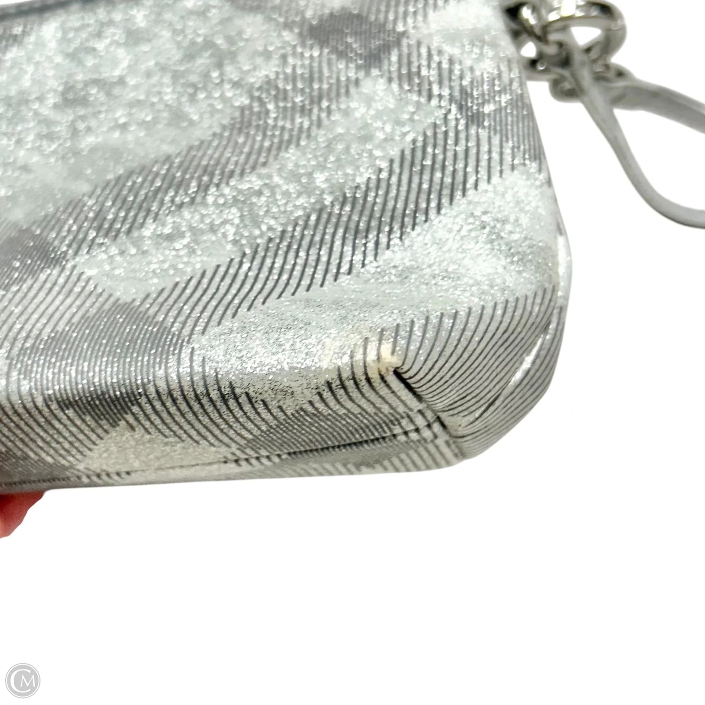 Makeup Bag Luxury Designer By Burberry, Size: Medium