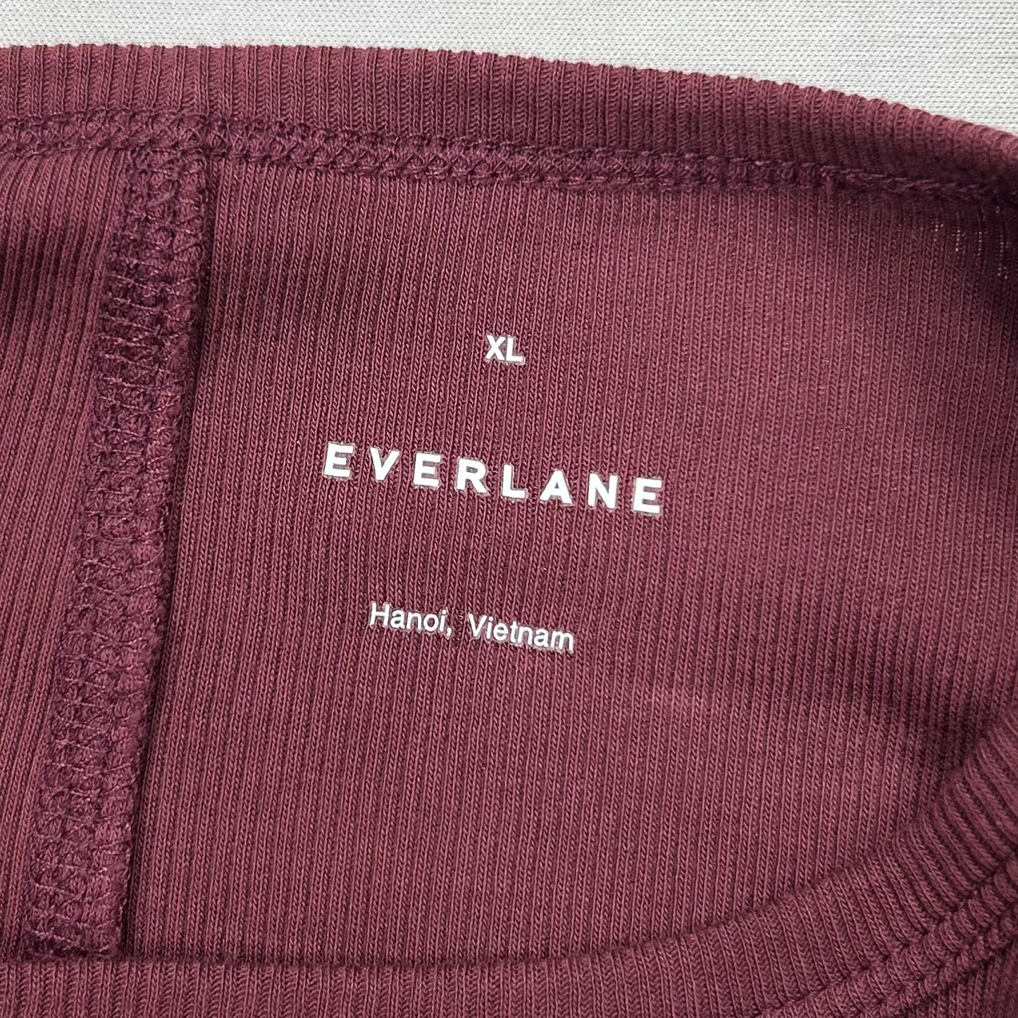 Top Long Sleeve Basic By Everlane In Maroon, Size: Xl