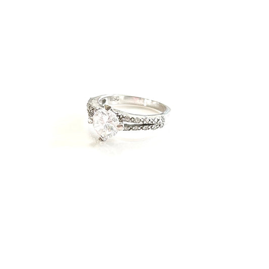 Ring Sterling Silver Size: 5.5