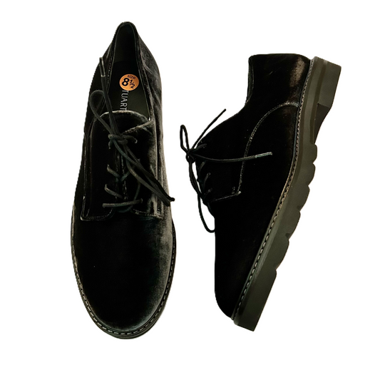 Black Shoes Designer By Stuart Weitzman, Size: Small