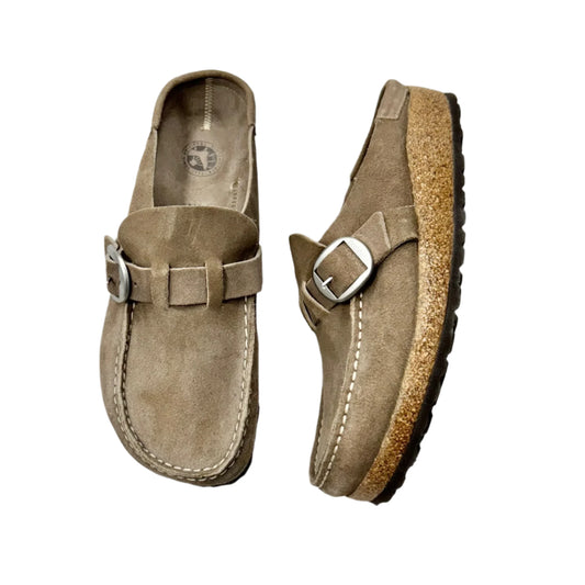 Shoes Flats By Birkenstock In Taupe, Size: 7