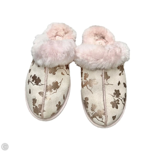 Slippers Designer By Ugg In Pink, Size: 6