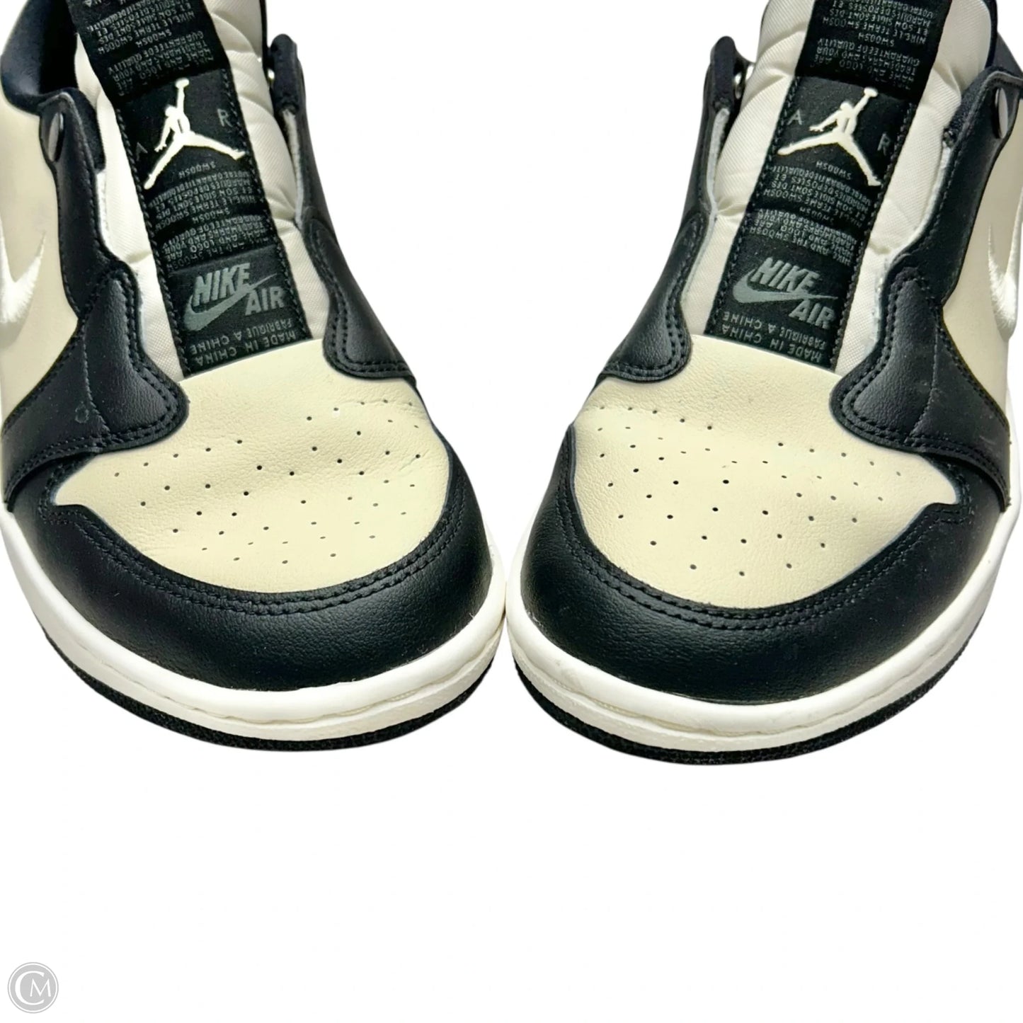 Shoes Sneakers By Nike In Black & Cream, Size: 10