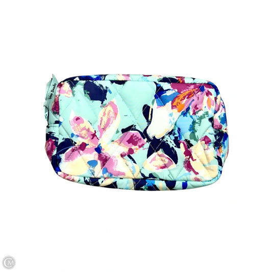 Makeup Bag By Vera Bradley, Size: Medium
