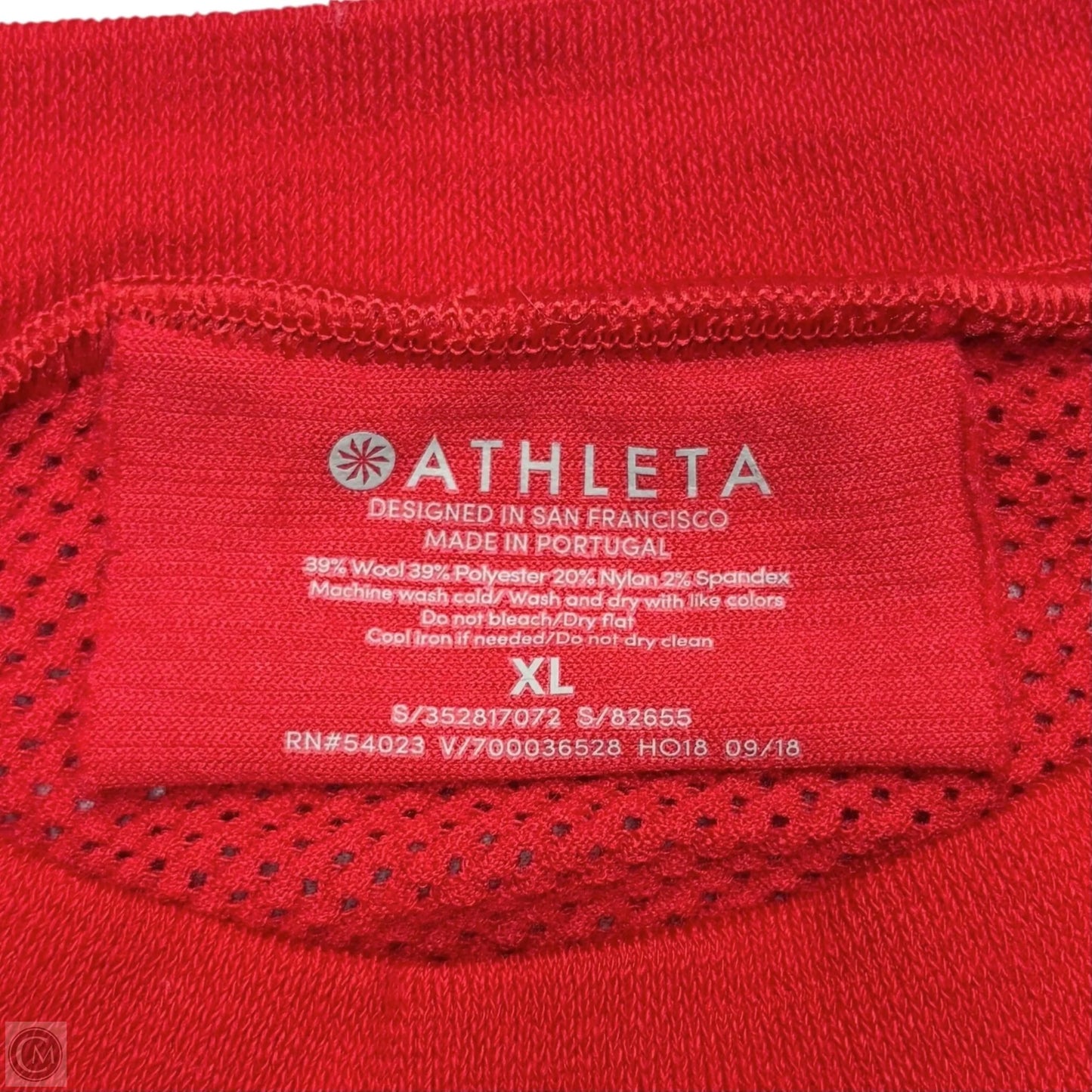 Athletic Top Long Sleeve Crewneck By Athleta In Red, Size: Xl