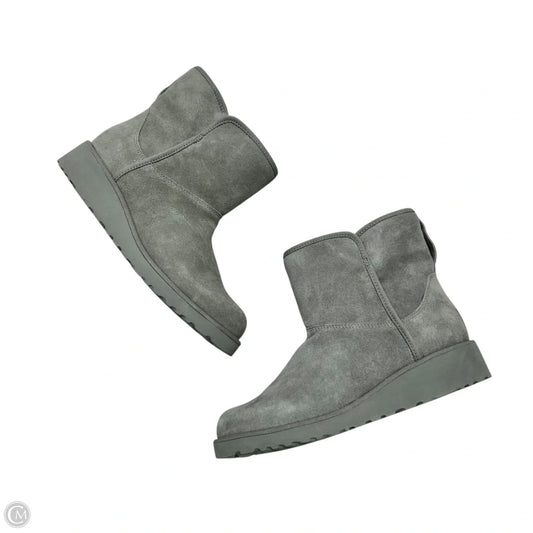Boots Designer By Ugg In Grey, Size: 7.5