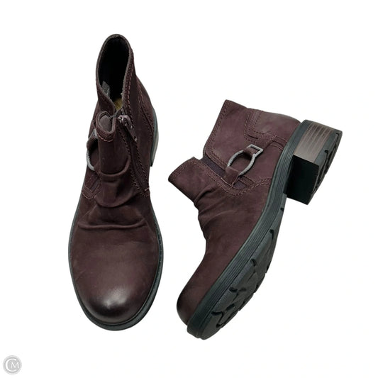 Boots Ankle Flats By Clarks In Maroon, Size: 7