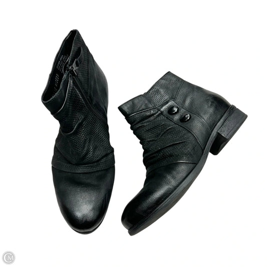Boots Ankle Heels By Miz Mooz In Black, Size: 8.5