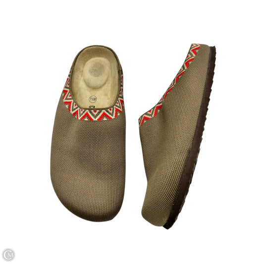 Shoes Flats By Cushionaire In Brown & Red, Size: 7.5