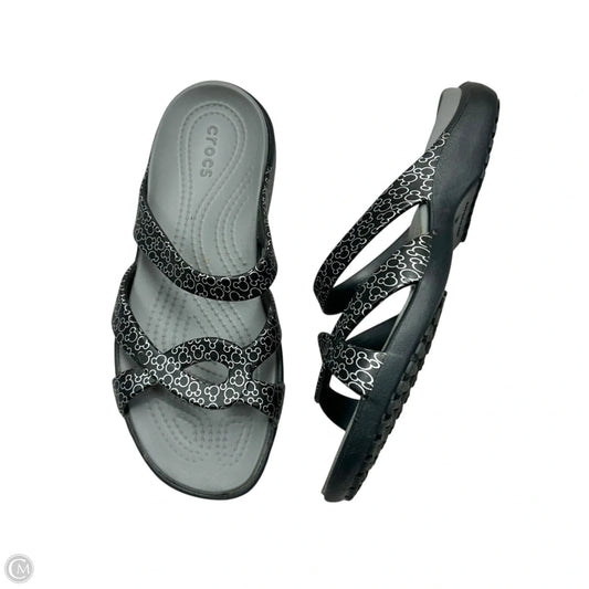 Sandals Flats By Crocs In Black, Size: 7