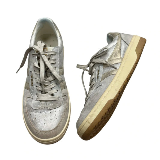 Shoes Sneakers By Gola In Gold & Silver, Size: 7