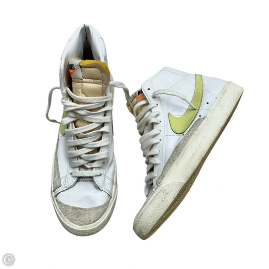 Shoes Sneakers By Nike In White & Yellow, Size: 11