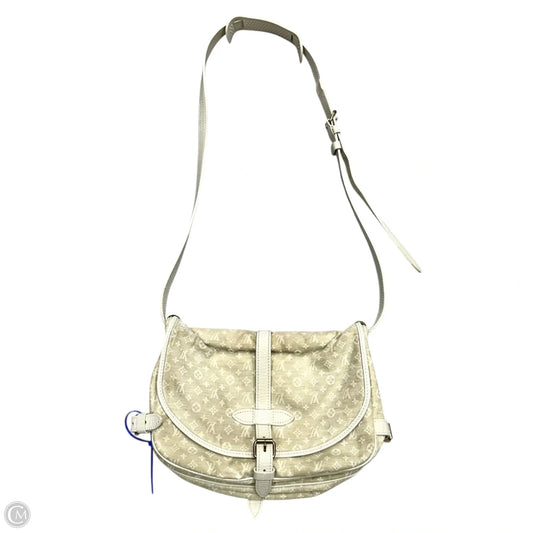 Crossbody Luxury Designer By Louis Vuitton, Size: Medium