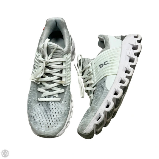 Shoes Athletic By On In Grey & White, Size: 7.5
