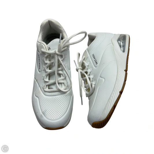 Shoes Athletic By Skechers In White, Size: 9.5