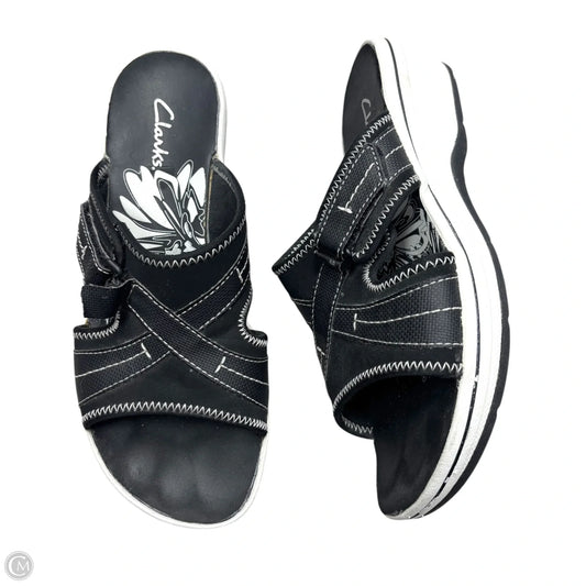 Sandals Flats By Clarks In Black & White, Size: 8