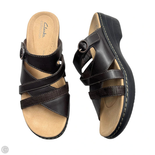 Sandals Flats By Clarks In Bronze, Size: 8.5